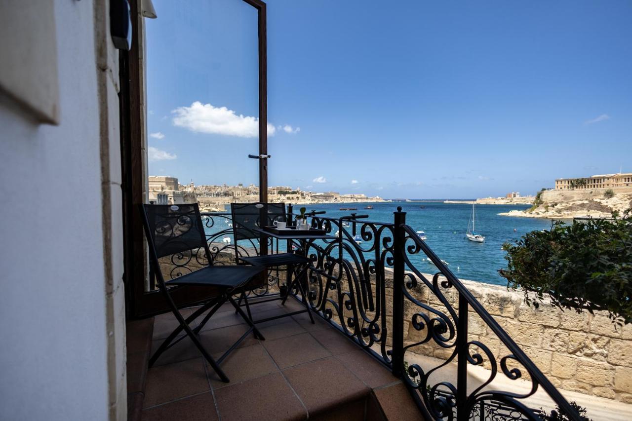 Blue Eye - Waterfront Home In A Scenic Location Birgu Kültér fotó