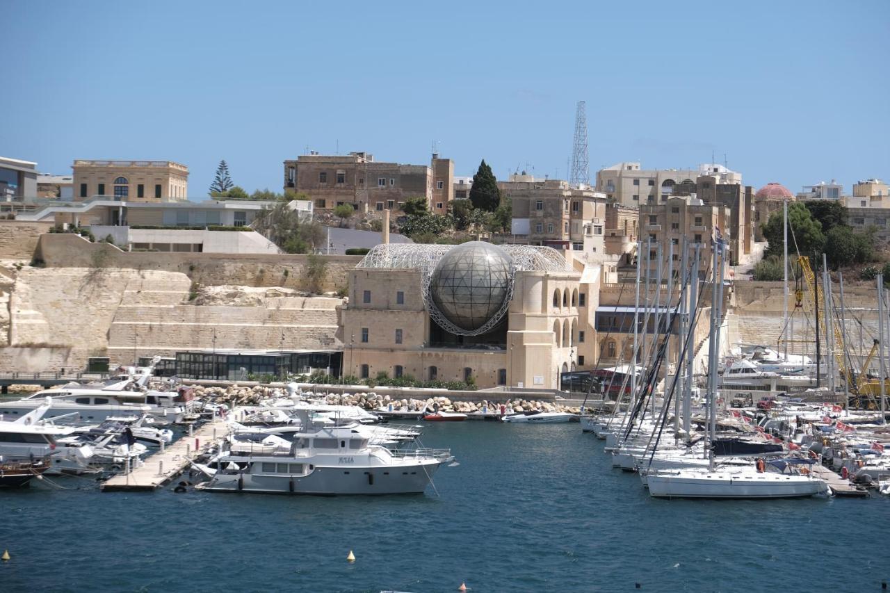 Blue Eye - Waterfront Home In A Scenic Location Birgu Kültér fotó
