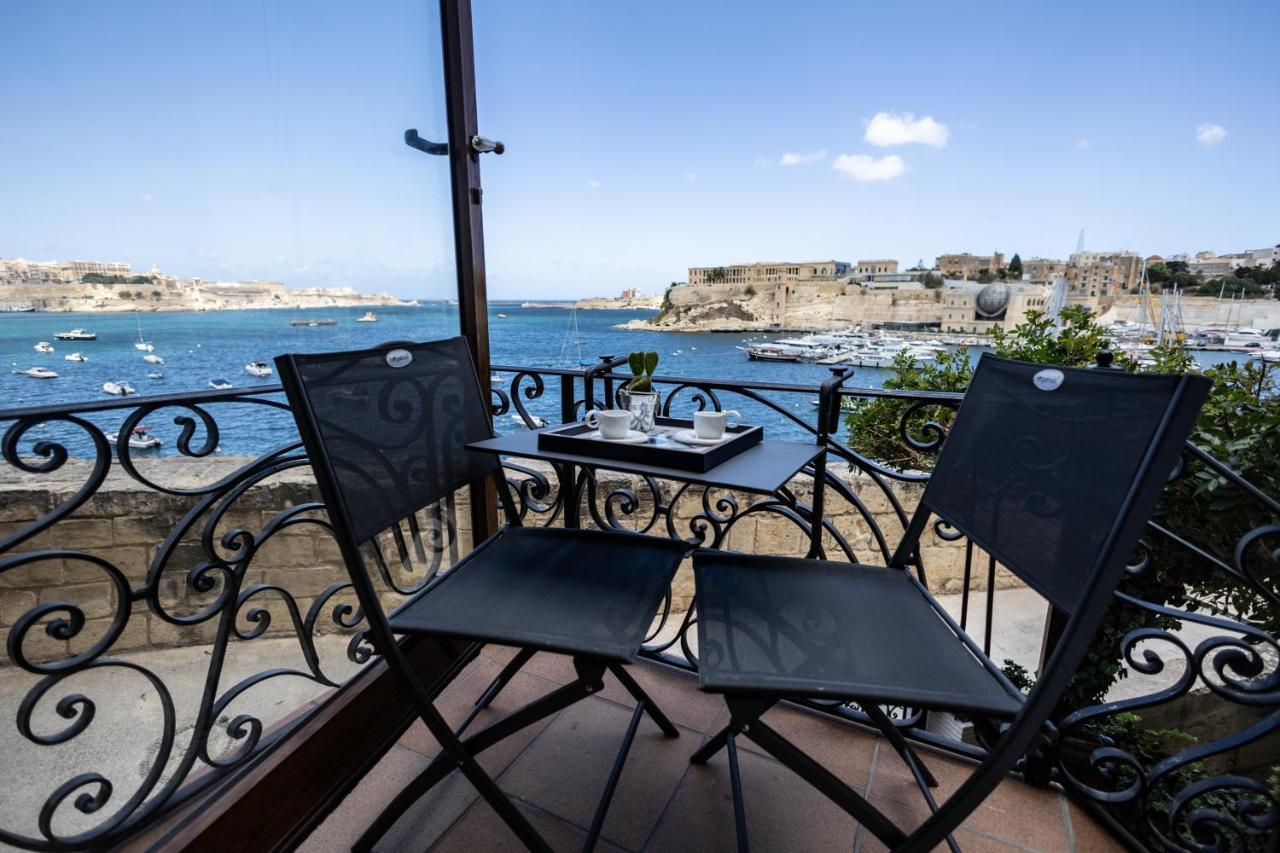 Blue Eye - Waterfront Home In A Scenic Location Birgu Kültér fotó